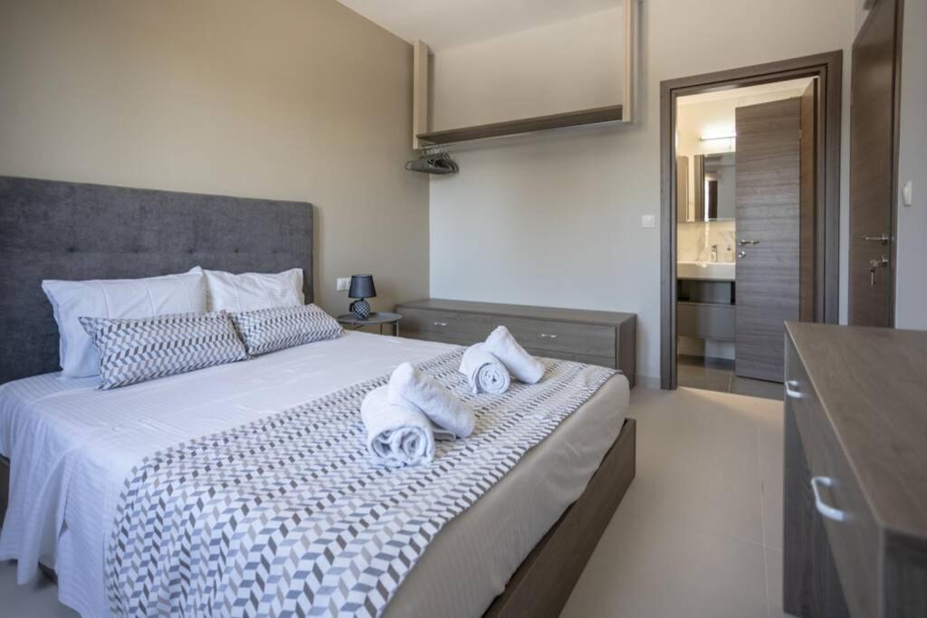 Mela Luxury Apartments Maroulás Exteriör bild