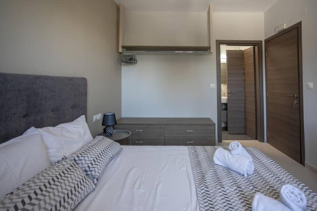 Mela Luxury Apartments Maroulás Exteriör bild