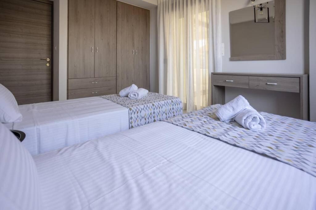 Mela Luxury Apartments Maroulás Exteriör bild