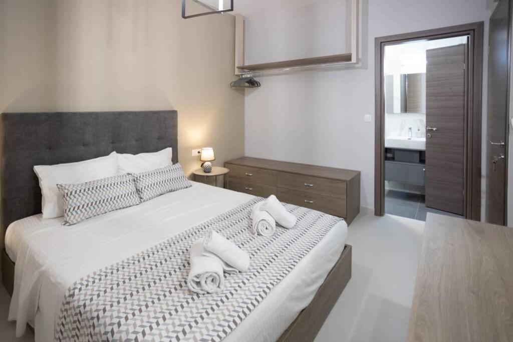 Mela Luxury Apartments Maroulás Exteriör bild