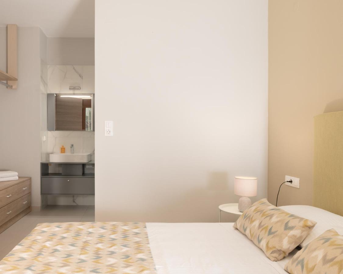 Mela Luxury Apartments Maroulás Exteriör bild